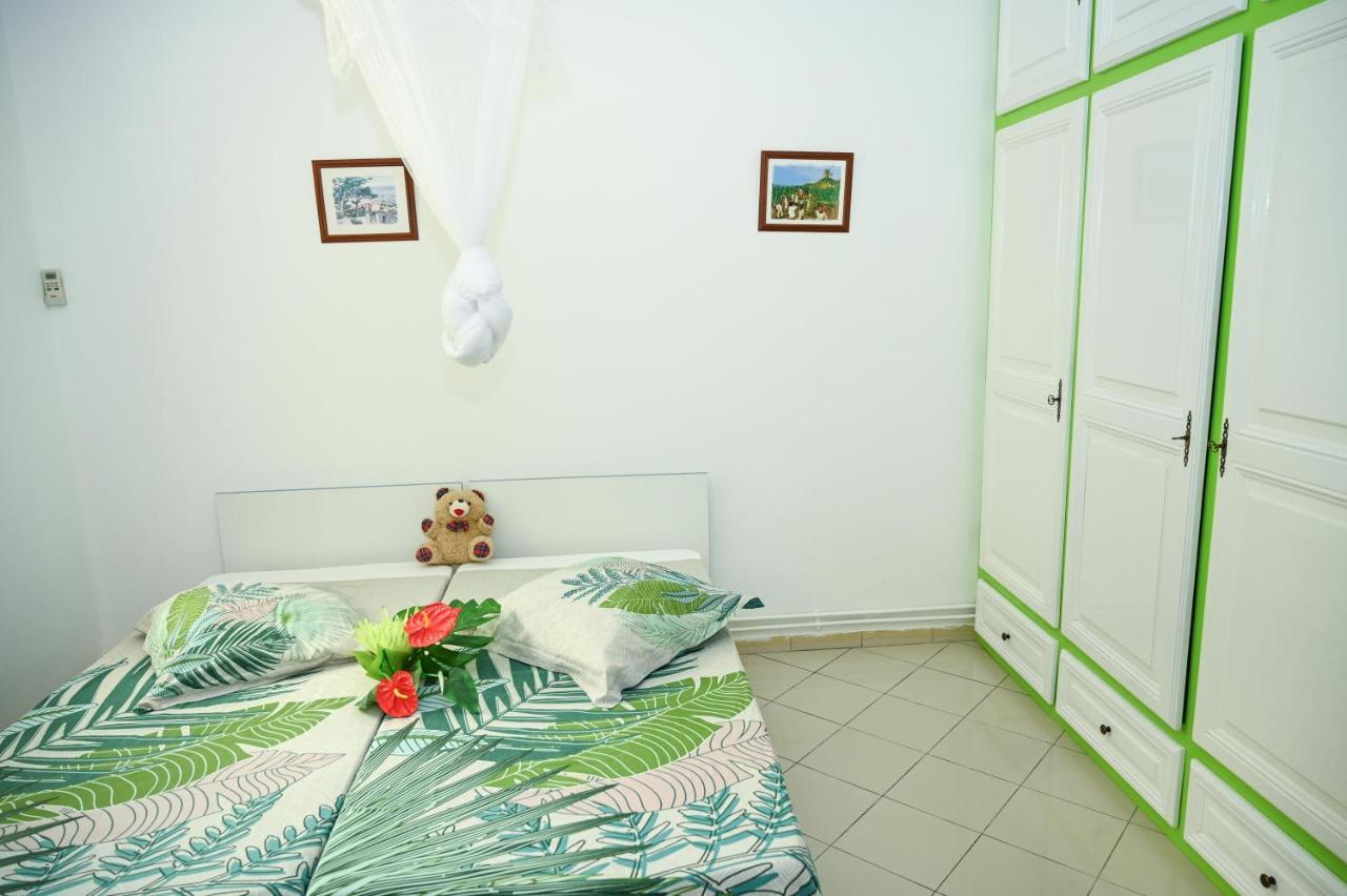 Villa D Ennry Pointe-Noire Luaran gambar